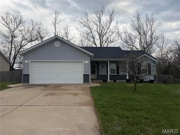 308 Excalibur Boulevard , Troy, MO 63379