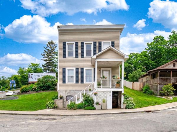 11 Elm Street, Troy, NY 12180