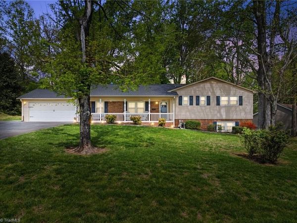 1291 Old Salem Road , Kernersville, NC 27284