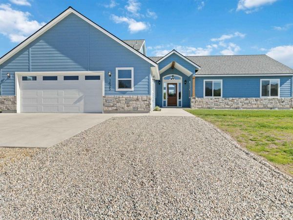 1425 Connelly Ln, Emmett, ID 83617