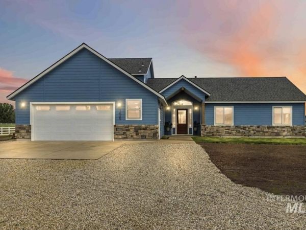 1425 Connelly Ln, Emmett, ID 83617