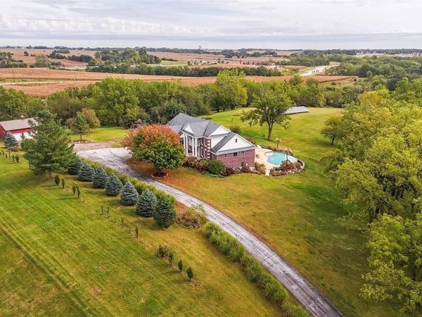 625 NE 72nd Street, Pleasant Hill, IA 50327