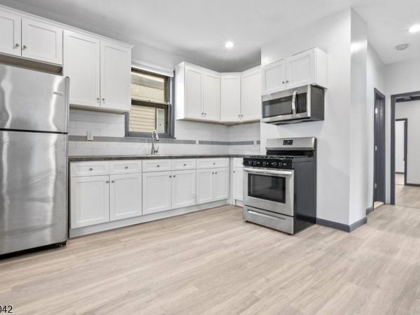 211 N 13Th St, Newark, NJ 07107