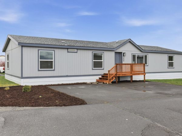 2201 N Craig Rd, Spokane, WA 99224