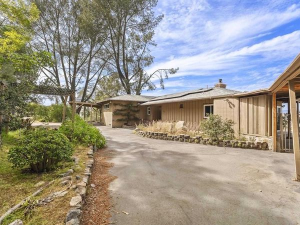 899 Van Horn Rd, El Cajon, CA 92019