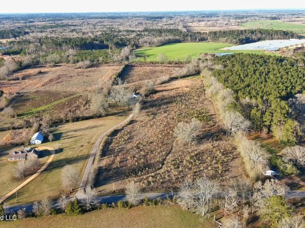 18.7 NE Nola Road, Brookhaven, MS 39601