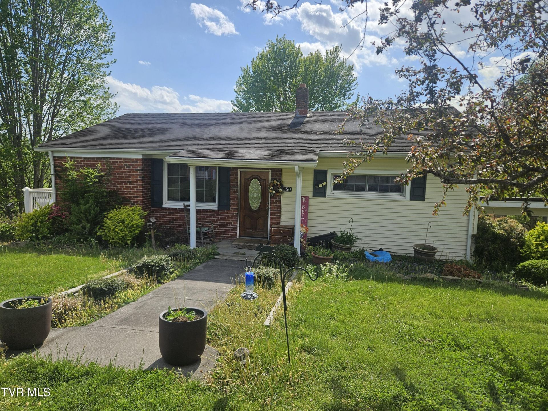 150 Tyrone Street, Dungannon, VA 24245 Main Photo