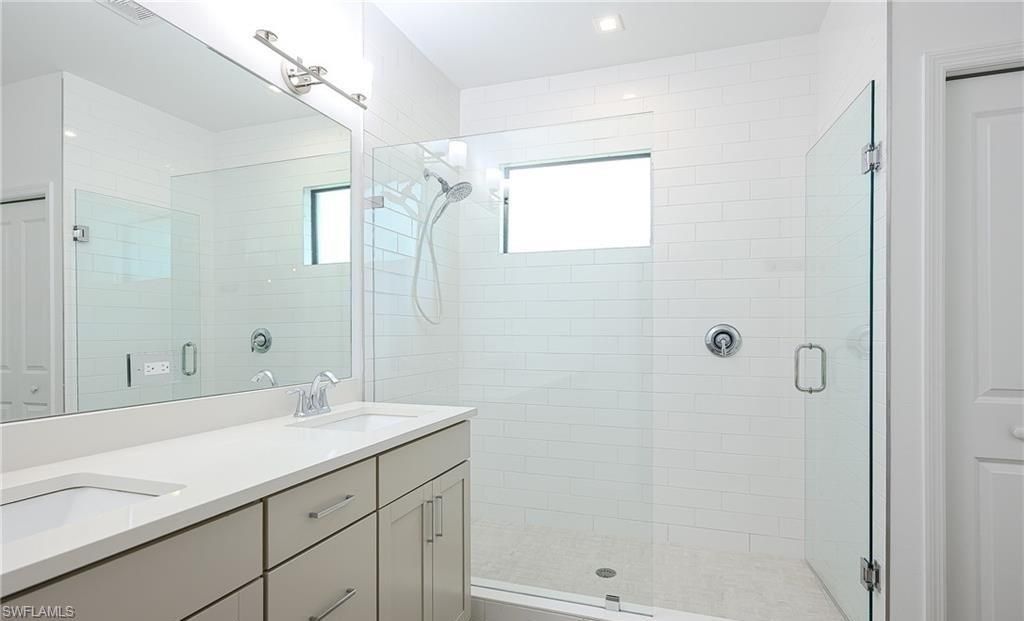 7320 Rockefeller Dr , Naples, FL 34119 Photo