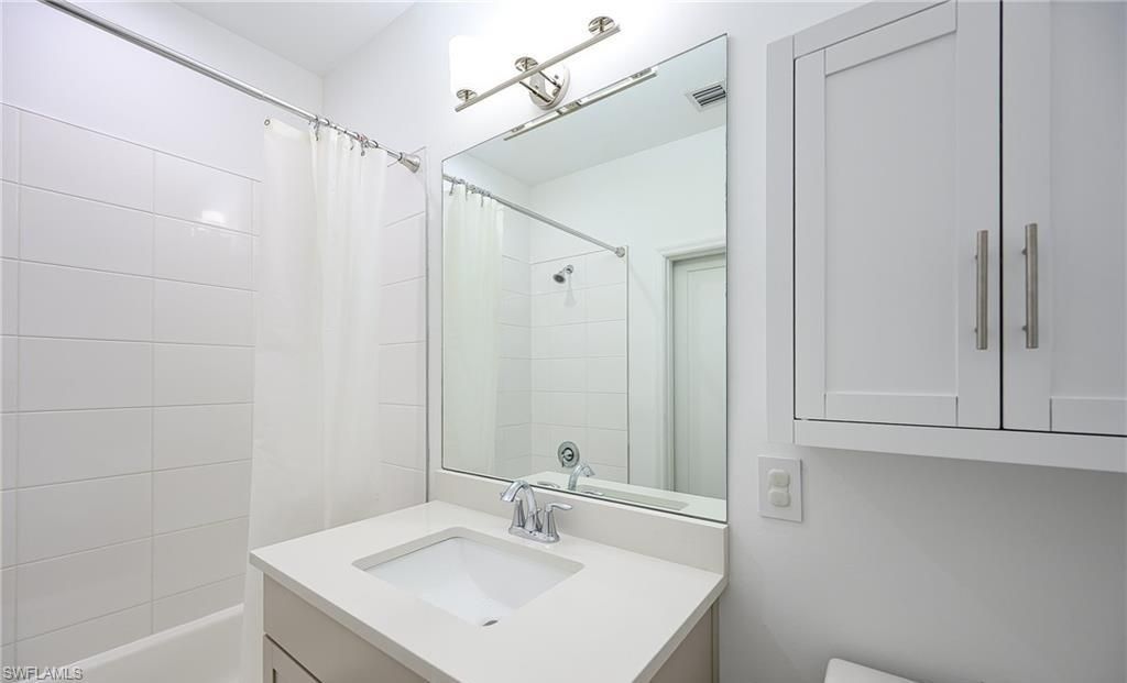 7320 Rockefeller Dr , Naples, FL 34119 Photo