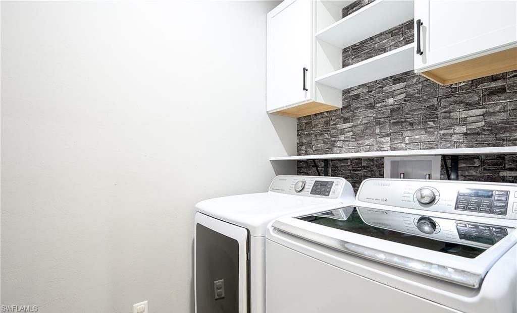 7320 Rockefeller Dr , Naples, FL 34119 Photo