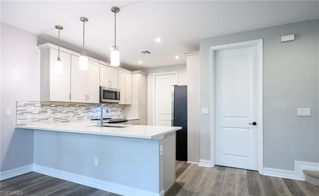 7320 Rockefeller Dr , Naples, FL 34119 Photo