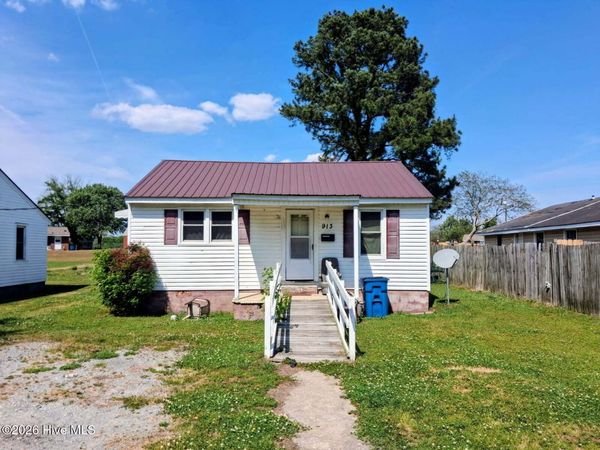 913 E Harnett Street, Dunn, NC 28334