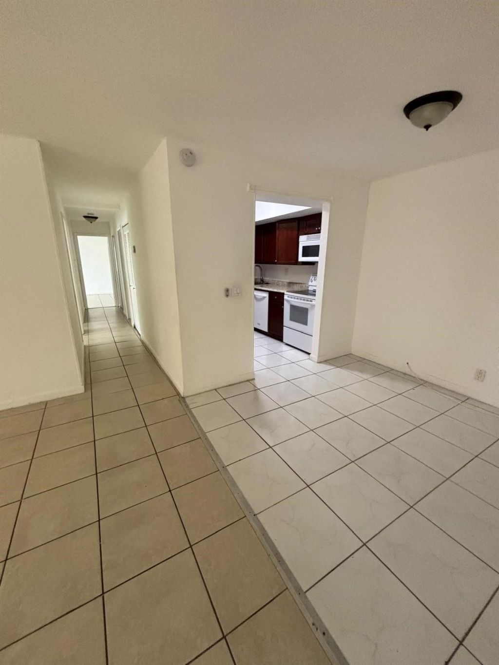 2148 NW 57th Avenue, Unit 14e, Lauderhill, FL 33313 Photo