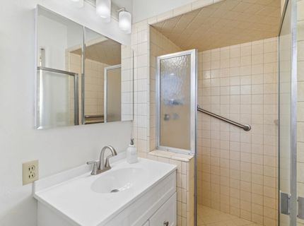 6721 Swenson Way, Sacramento, CA 95831 Photo