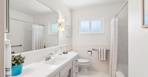 6721 Swenson Way, Sacramento, CA 95831 Photo