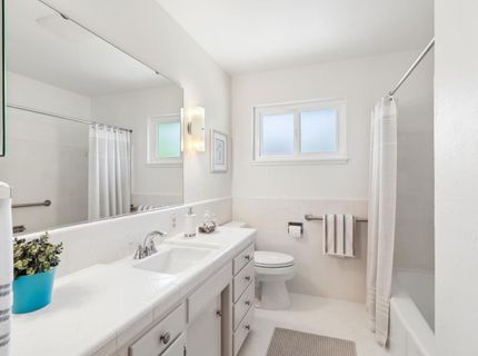 6721 Swenson Way, Sacramento, CA 95831 Photo