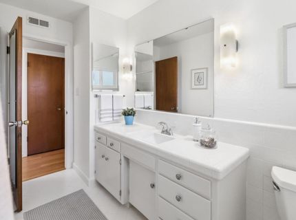 6721 Swenson Way, Sacramento, CA 95831 Photo