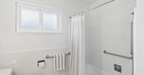 6721 Swenson Way, Sacramento, CA 95831 Photo