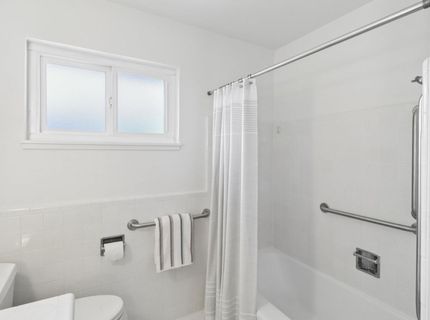 6721 Swenson Way, Sacramento, CA 95831 Photo