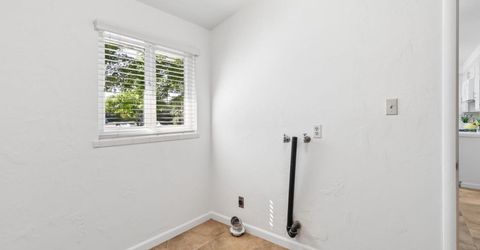 6721 Swenson Way, Sacramento, CA 95831 Photo