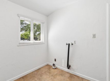 6721 Swenson Way, Sacramento, CA 95831 Photo