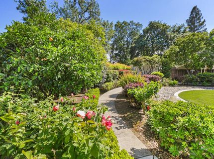 6721 Swenson Way, Sacramento, CA 95831 Photo