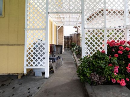 8003 Independence Ave, Stockton, CA 95209 Photo