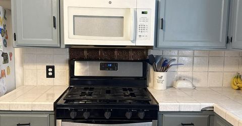 2074 W Monterey Ave, Stockton, CA 95204 Photo