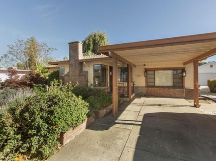 2074 W Monterey Ave, Stockton, CA 95204 Photo