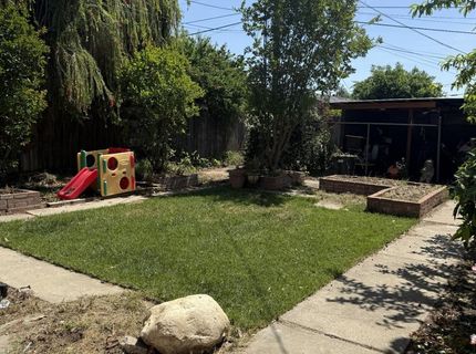 2074 W Monterey Ave, Stockton, CA 95204 Photo