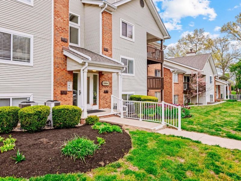 5984 Meadowcreek Drive, Unit 7, Milford, OH 45150 Photo 1