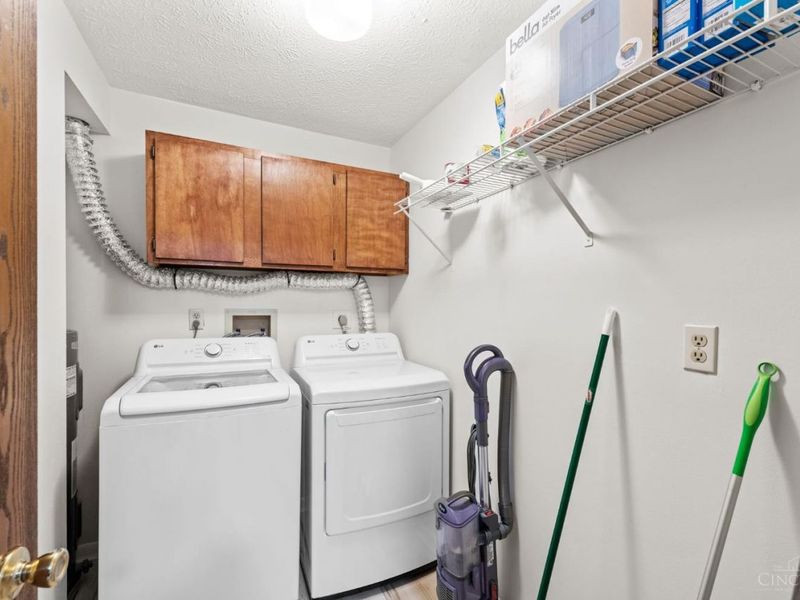 5984 Meadowcreek Drive, Unit 7, Milford, OH 45150 Photo 12