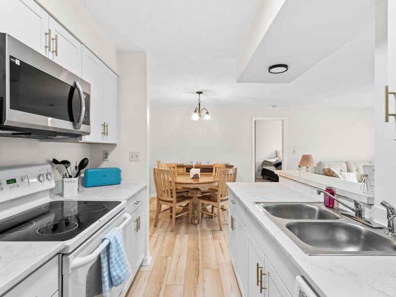 5984 Meadowcreek Drive, Unit 7, Milford, OH 45150 Photo 13