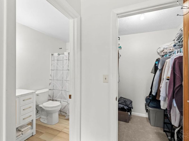 5984 Meadowcreek Drive, Unit 7, Milford, OH 45150 Photo 16