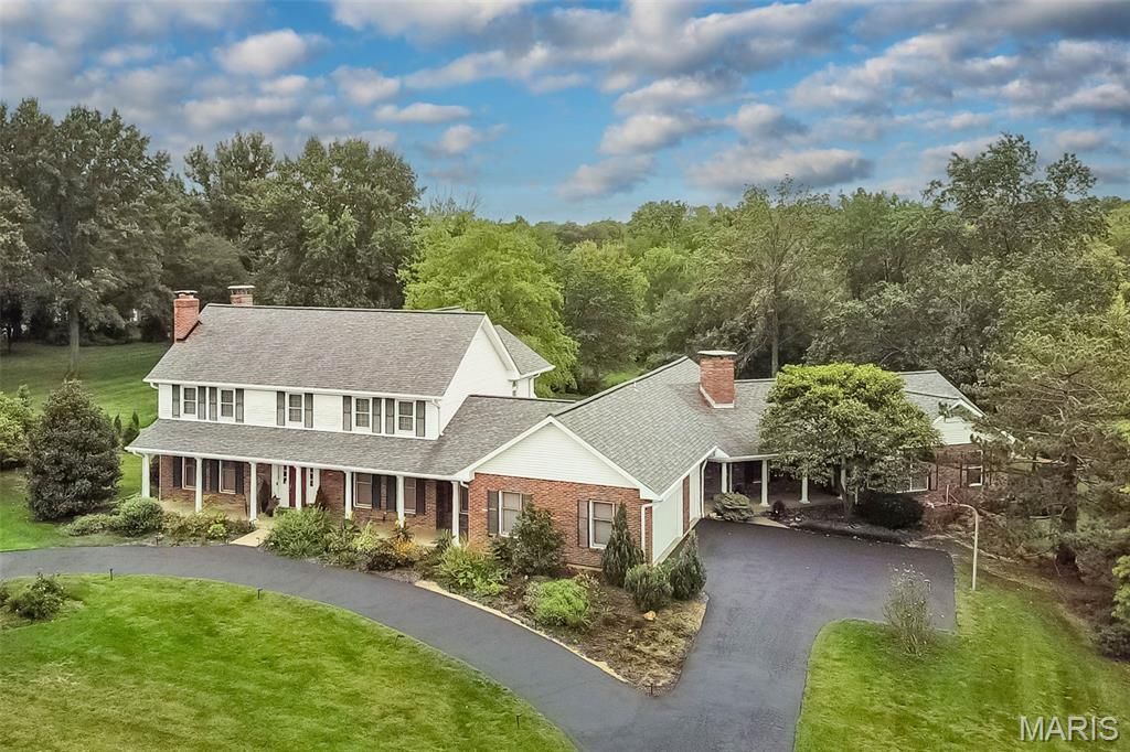 12580 Durbin Drive , Town and Country, MO 63141 Main Photo