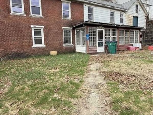 8 School St, Fitchburg, MA 01420