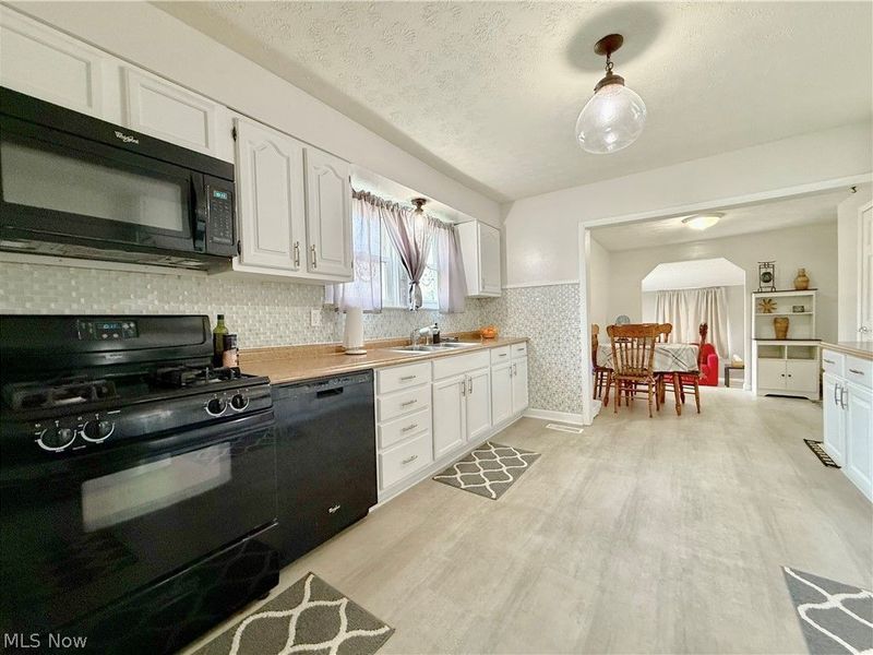 6 7th Street, Belpre, OH 45714 Photo 11