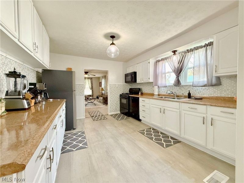 6 7th Street, Belpre, OH 45714 Photo 9