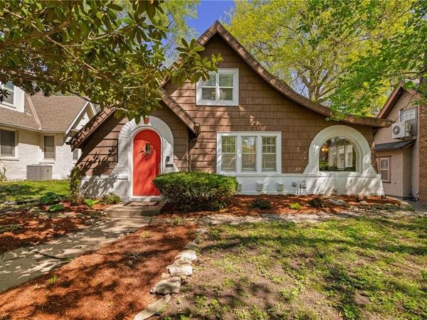 6 E 70th Terrace, Kansas City, MO 64113