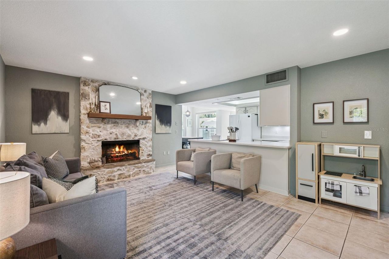 4202 Woodlynne Lane, Orlando, FL 32812 Photo