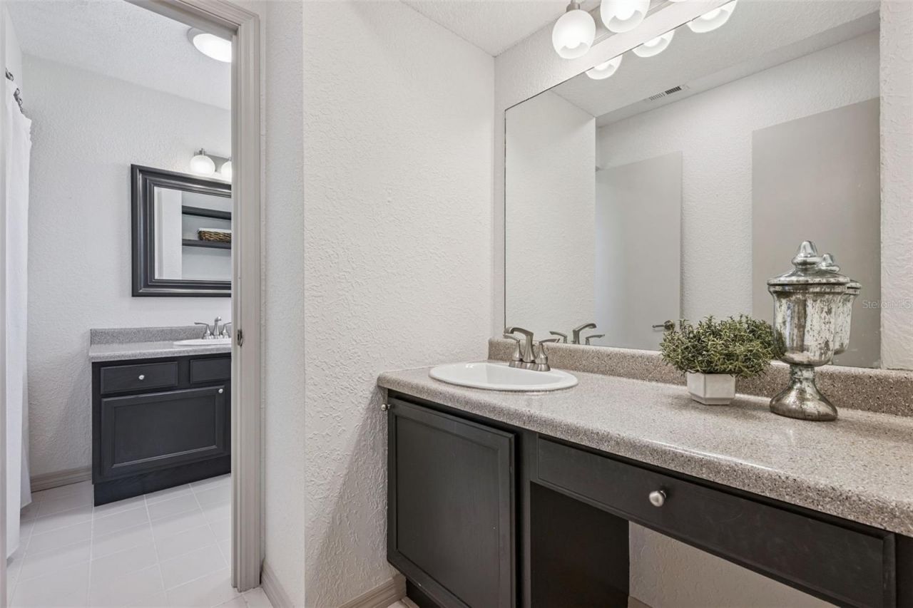 4202 Woodlynne Lane, Orlando, FL 32812 Photo