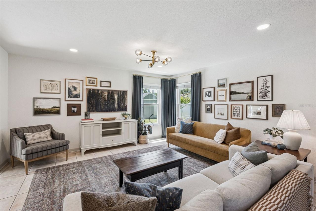 4202 Woodlynne Lane, Orlando, FL 32812 Photo