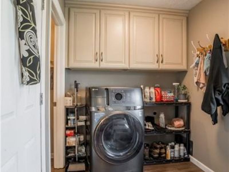 8555 Lochard Road, Sidney, OH 45365 Photo 27