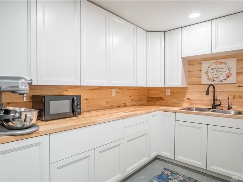 8555 Lochard Road, Sidney, OH 45365 Photo 36