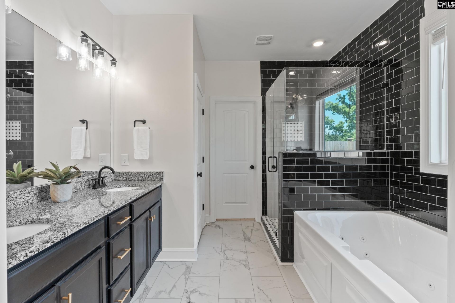 713 Chatham Court  Photo 23