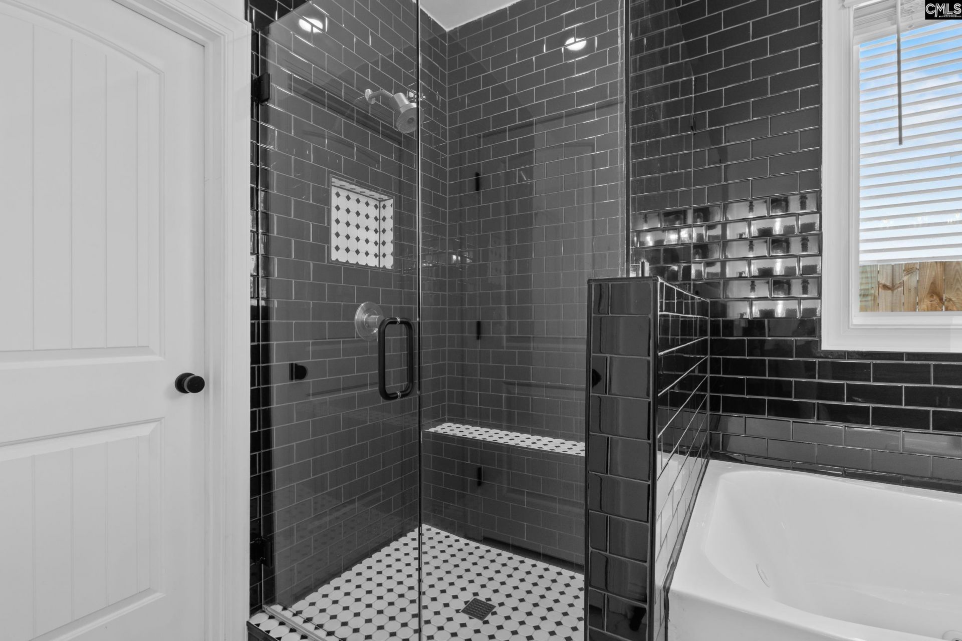 713 Chatham Court  Photo 25