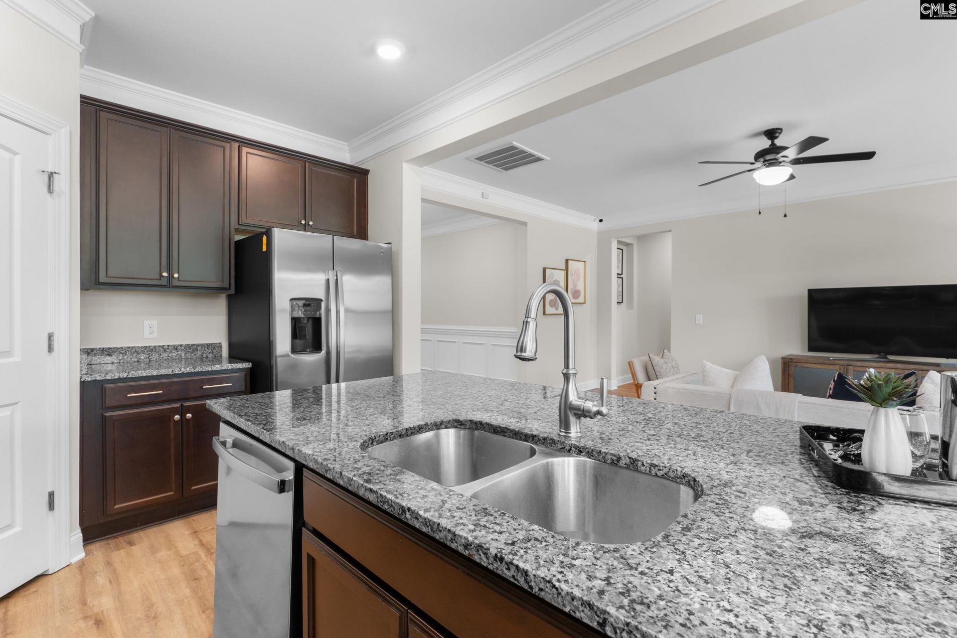 713 Chatham Court  Photo 7