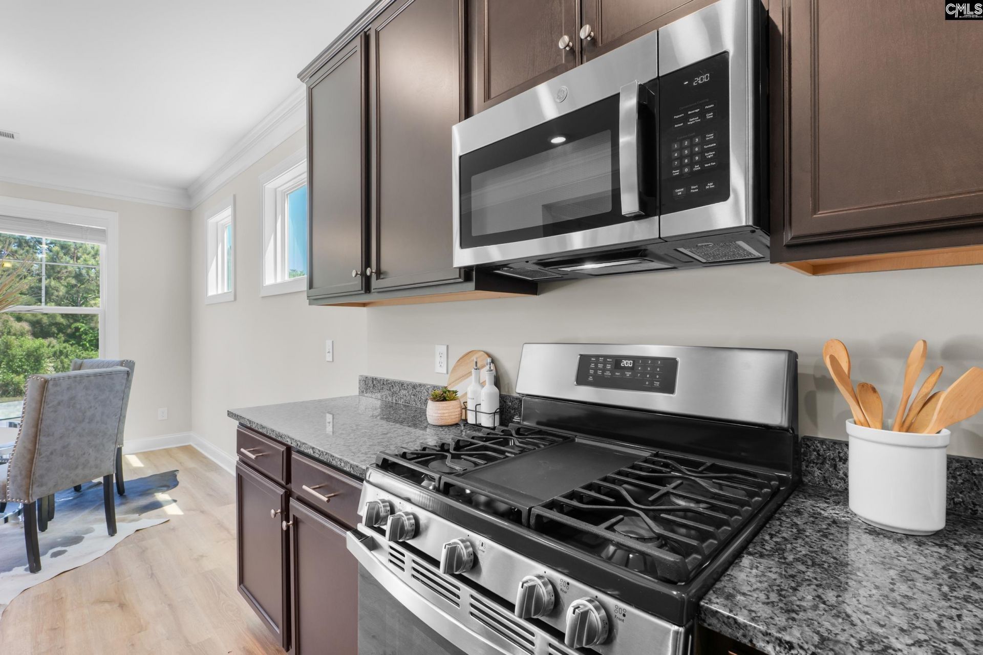 713 Chatham Court  Photo 8