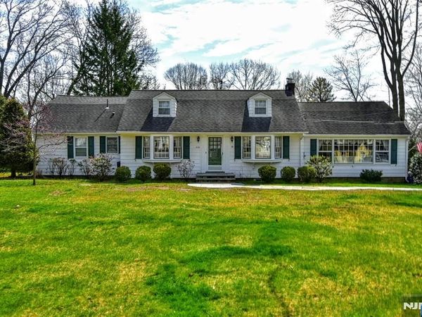 520 Lafayette Avenue, WYCKOFF, NJ 07481