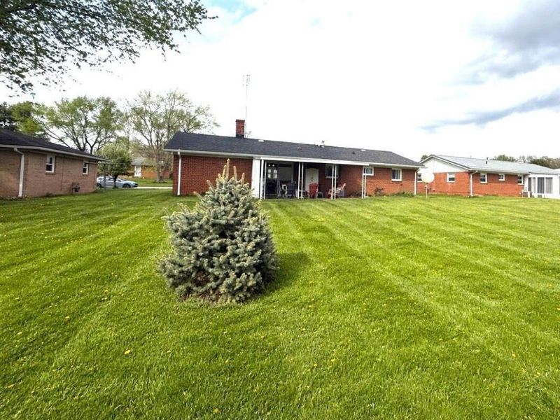 16 Plaza Drive, Mount Vernon, OH 43050 Photo 2